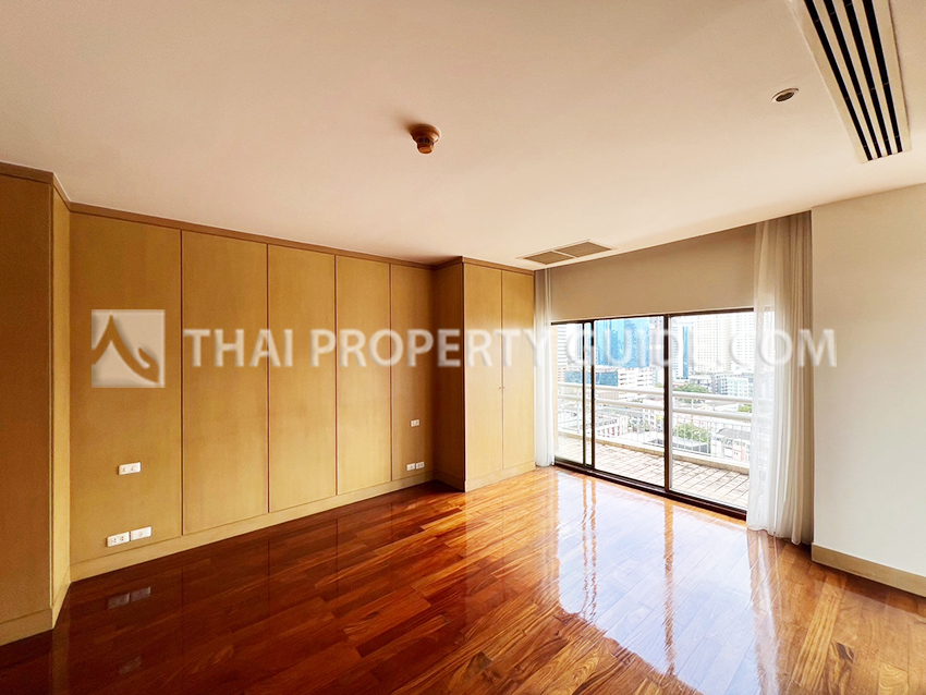 Condominium in Sukhumvit 