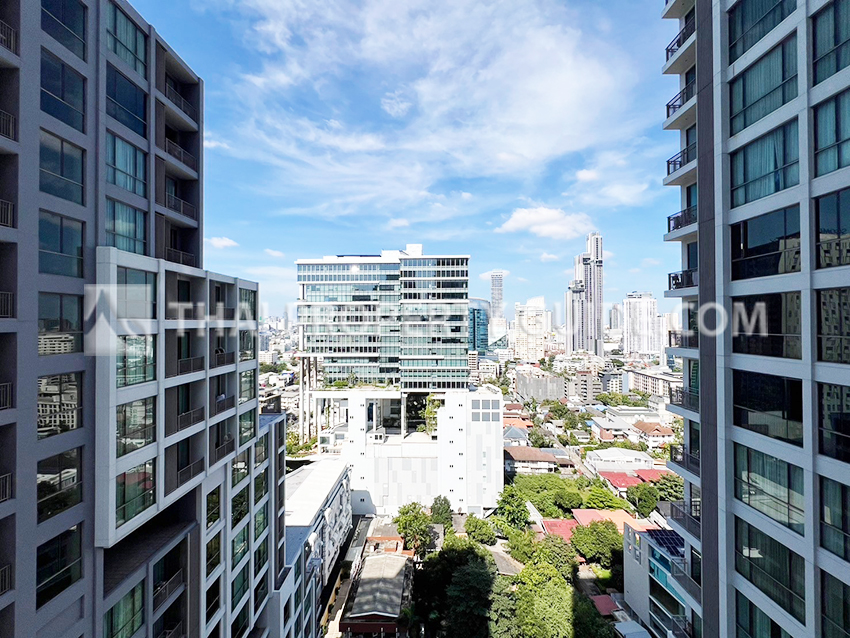 Condominium in Sukhumvit : Quattro By Sansiri 