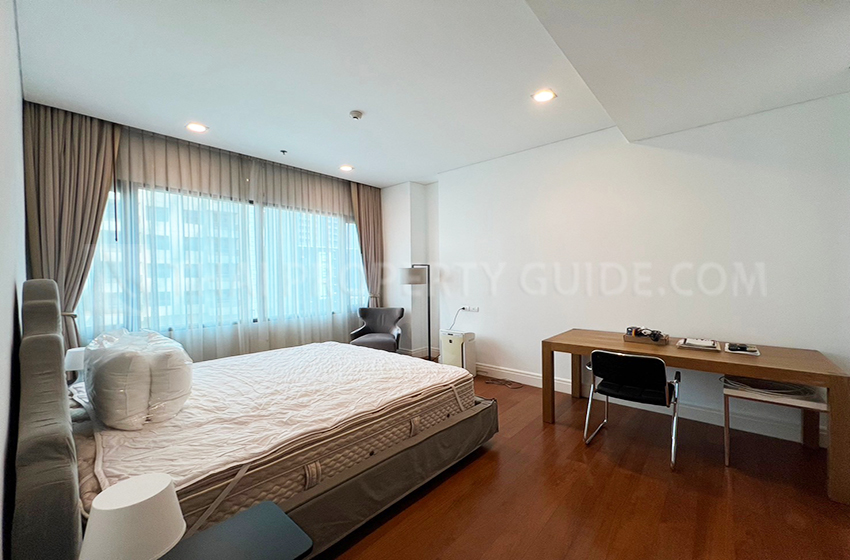 Condominium in Sukhumvit : Bright Sukhumvit 24 