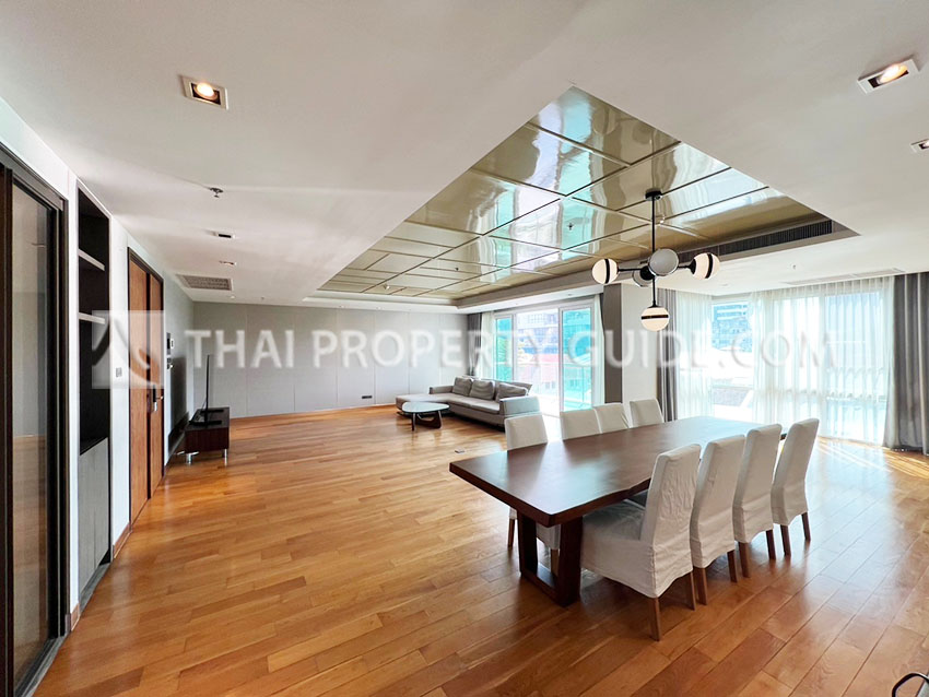 Condominium in Sukhumvit : Belgravia Residences 