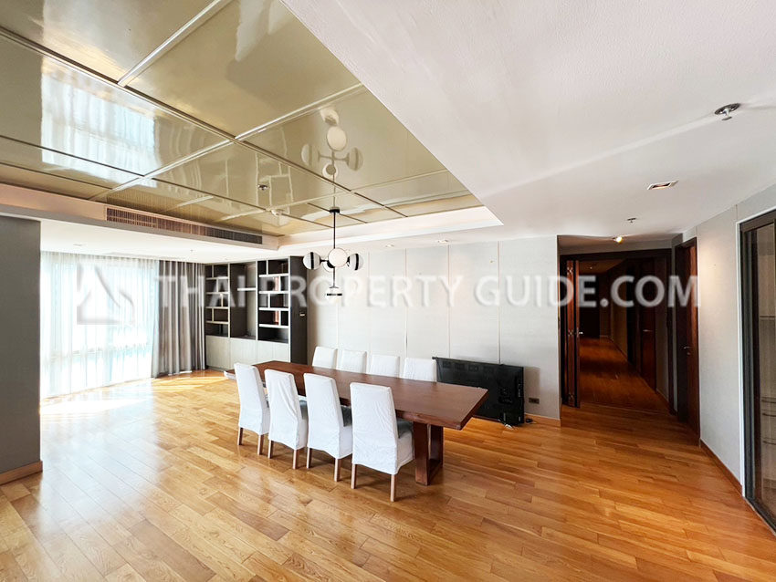 Condominium in Sukhumvit : Belgravia Residences 