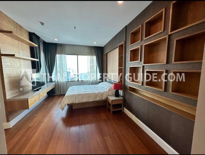 Condominium in Sukhumvit : Bright Sukhumvit 24 