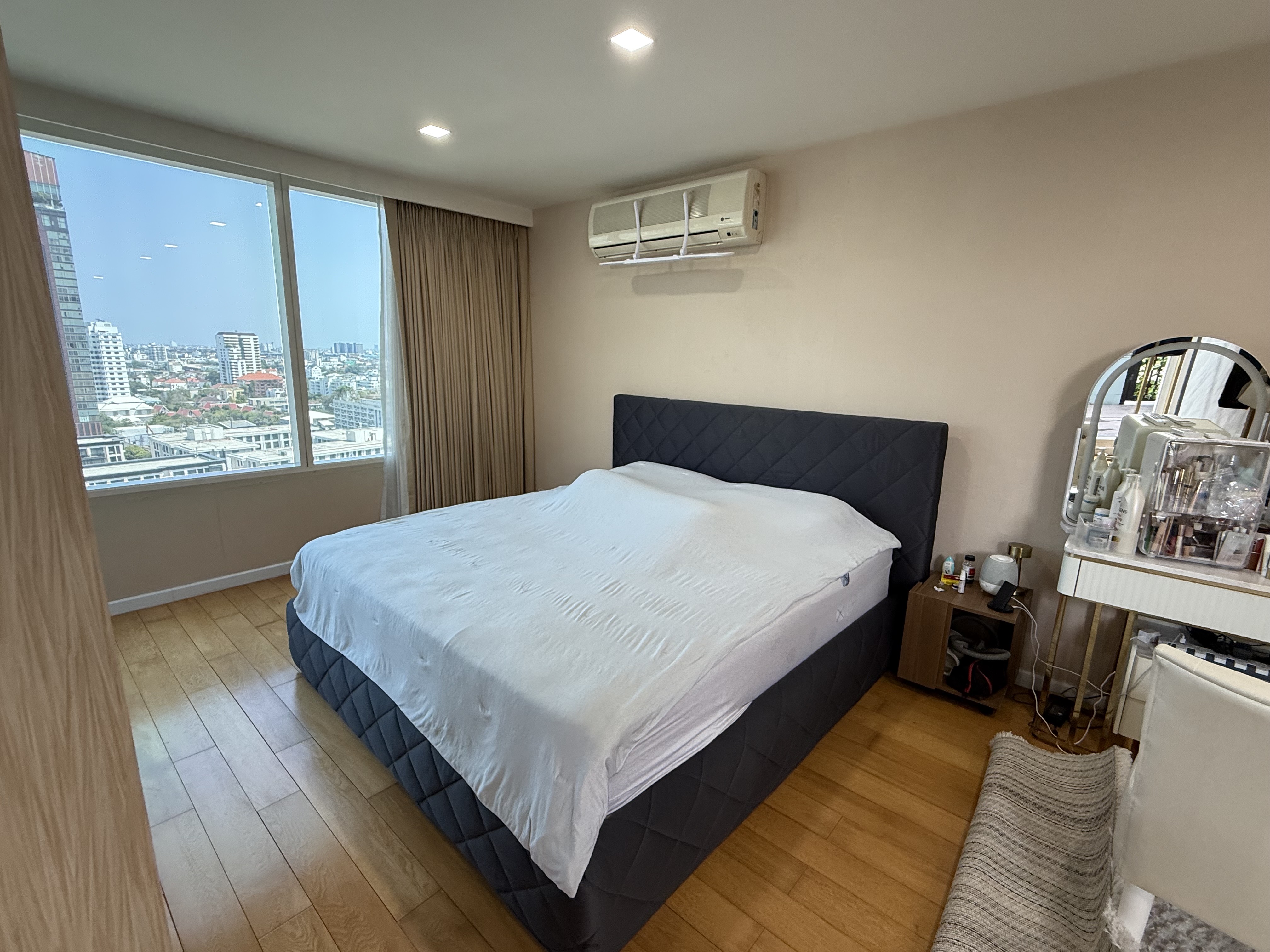 Condominium in Sukhumvit : The Eight Thonglor Residence 