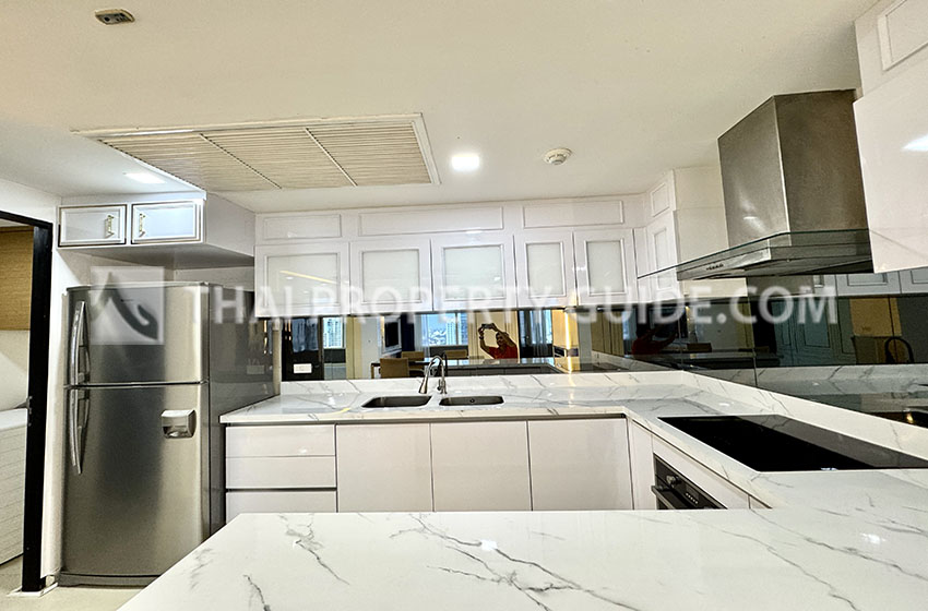 Condominium in Sukhumvit : The Eight Thonglor Residence 