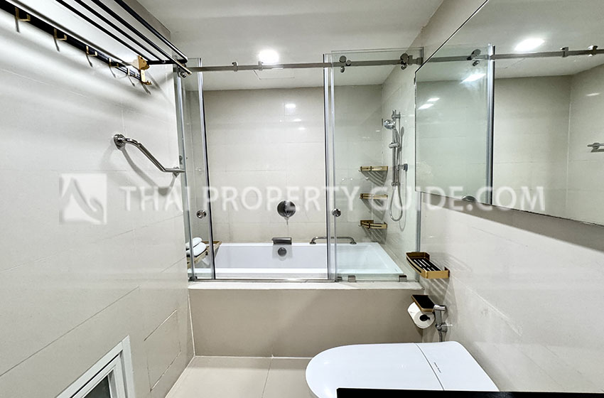 Condominium in Sukhumvit : The Eight Thonglor Residence 