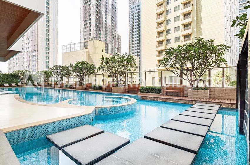 Condominium in Sukhumvit : Bright Sukhumvit 24 