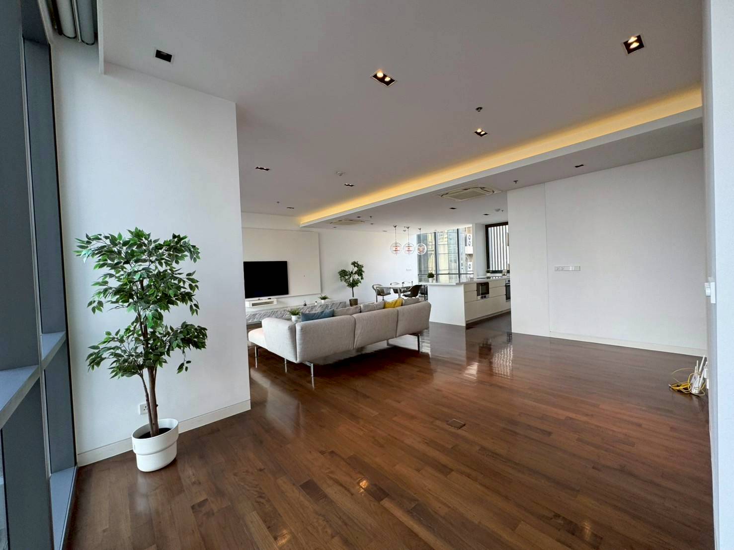 Condominium in Sukhumvit : Domus Condo Suk 16 