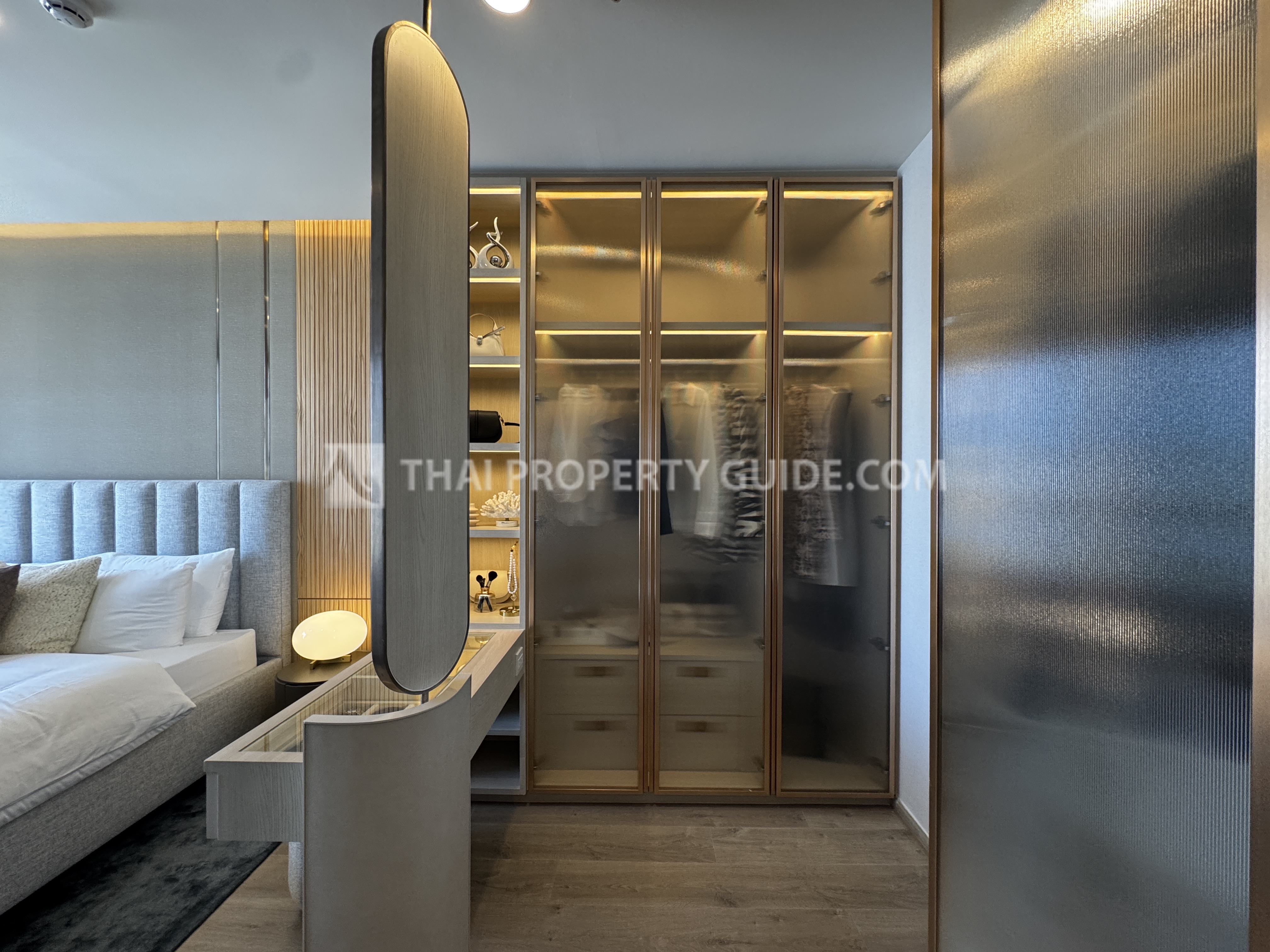 Condo For Sale in Rama 4 