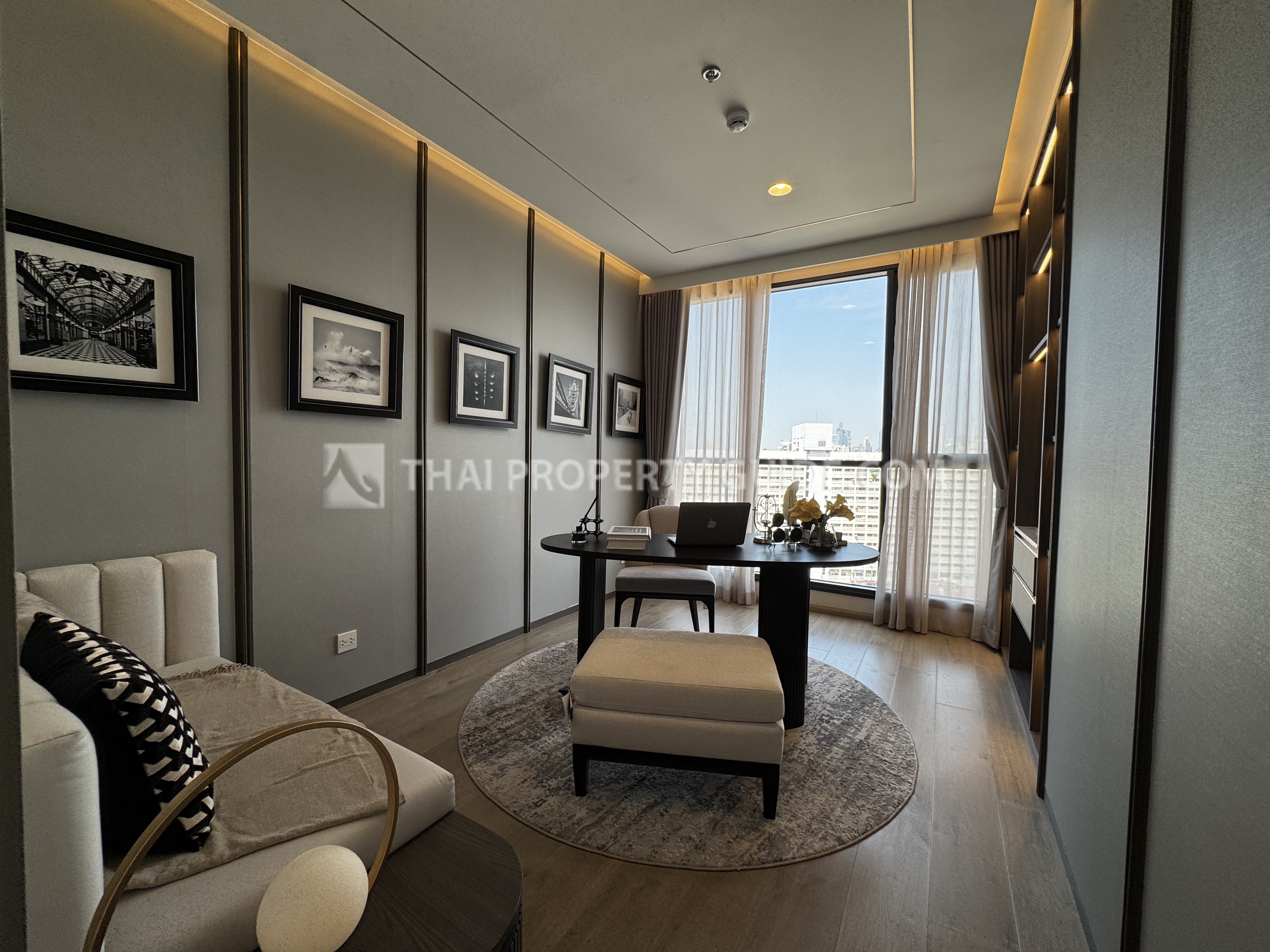 Condo For Sale in Rama 4 