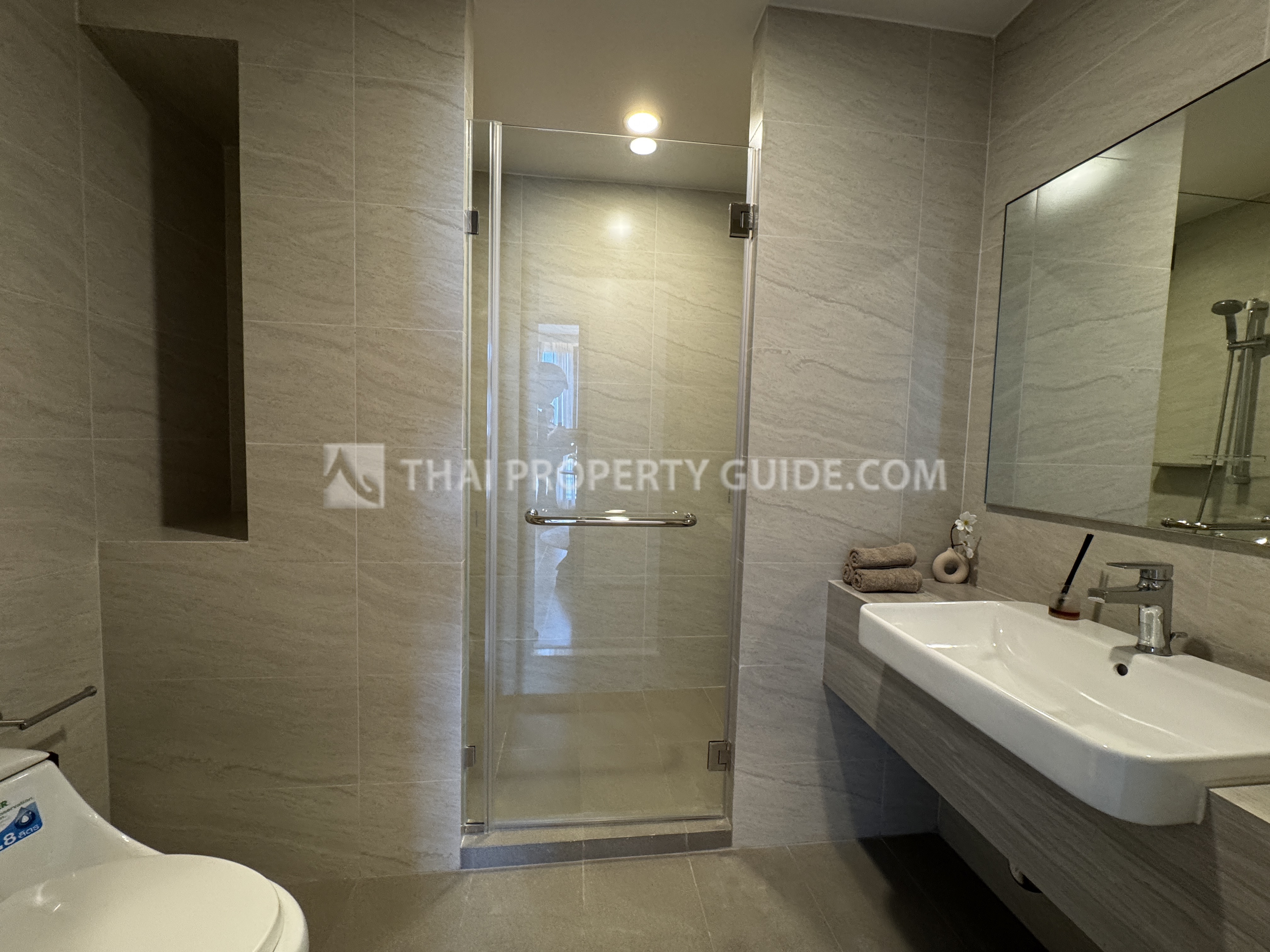 Condo For Sale in Rama 4 