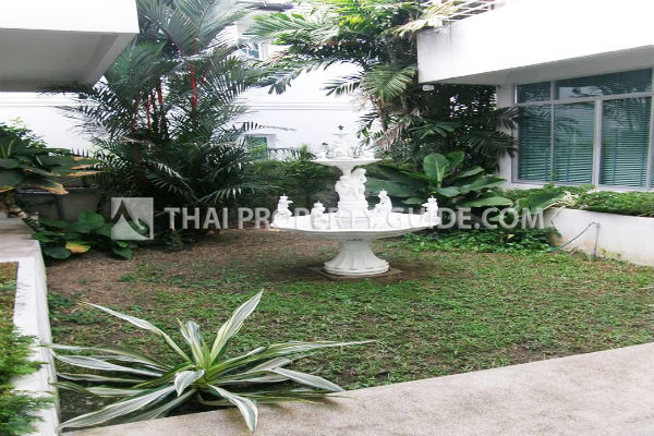 House in Bangnatrad 