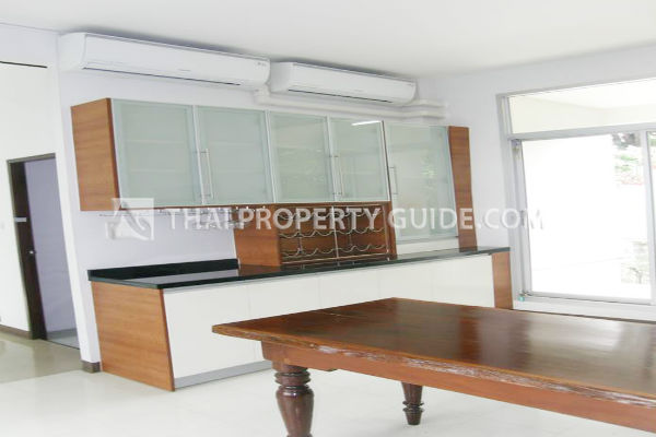 House in Bangnatrad 