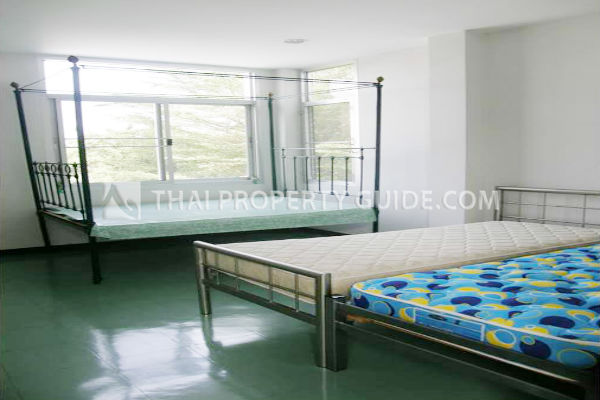 House in Bangnatrad 