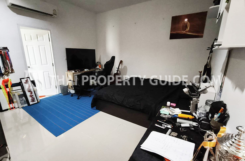 House in Nichada Thani 