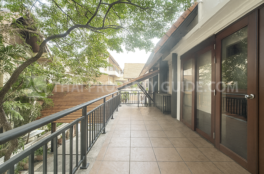 House in Phaholyothin 