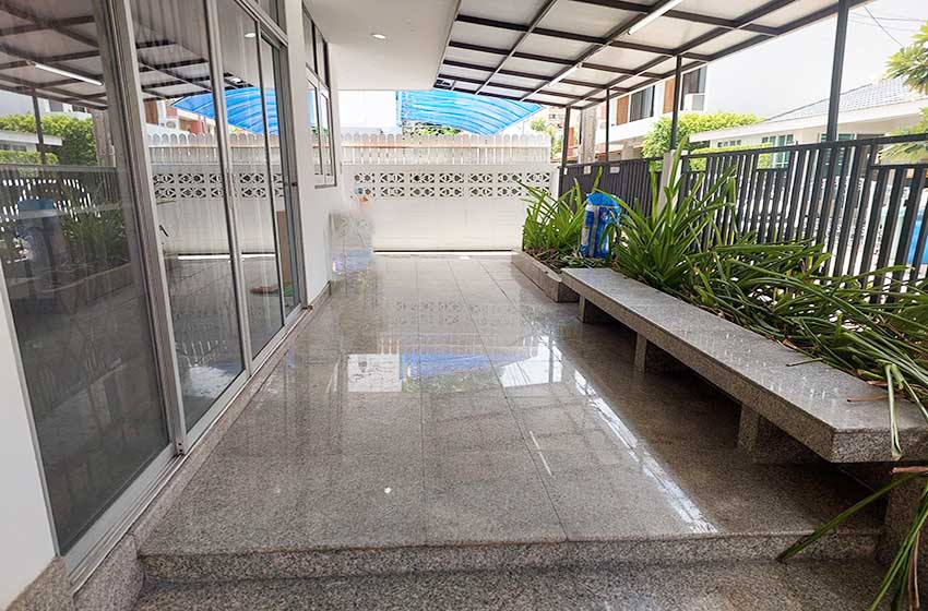 House for rent in Pattanakarn