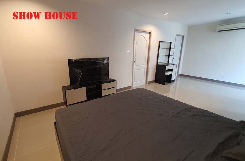 House in Srinakarin 