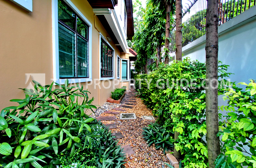 House in Sukhumvit 