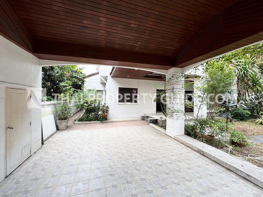 House in Sukhumvit 