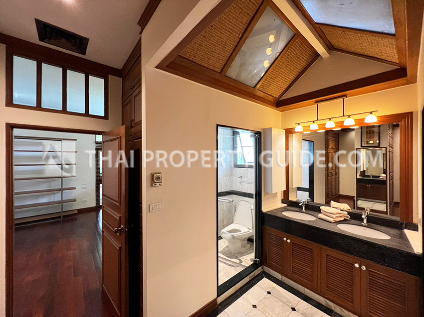 House in Sukhumvit 