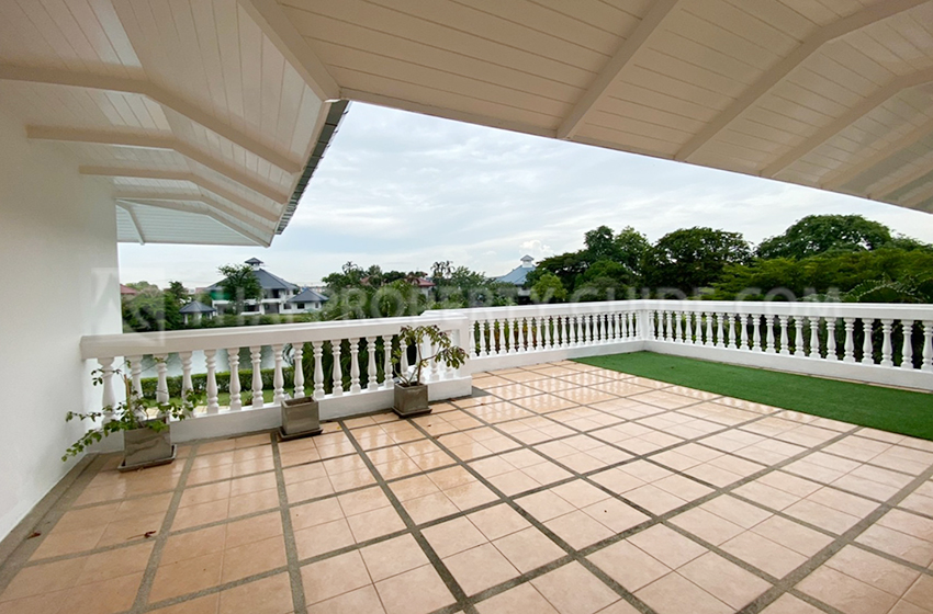 House with Private Pool in Bangnatrad 