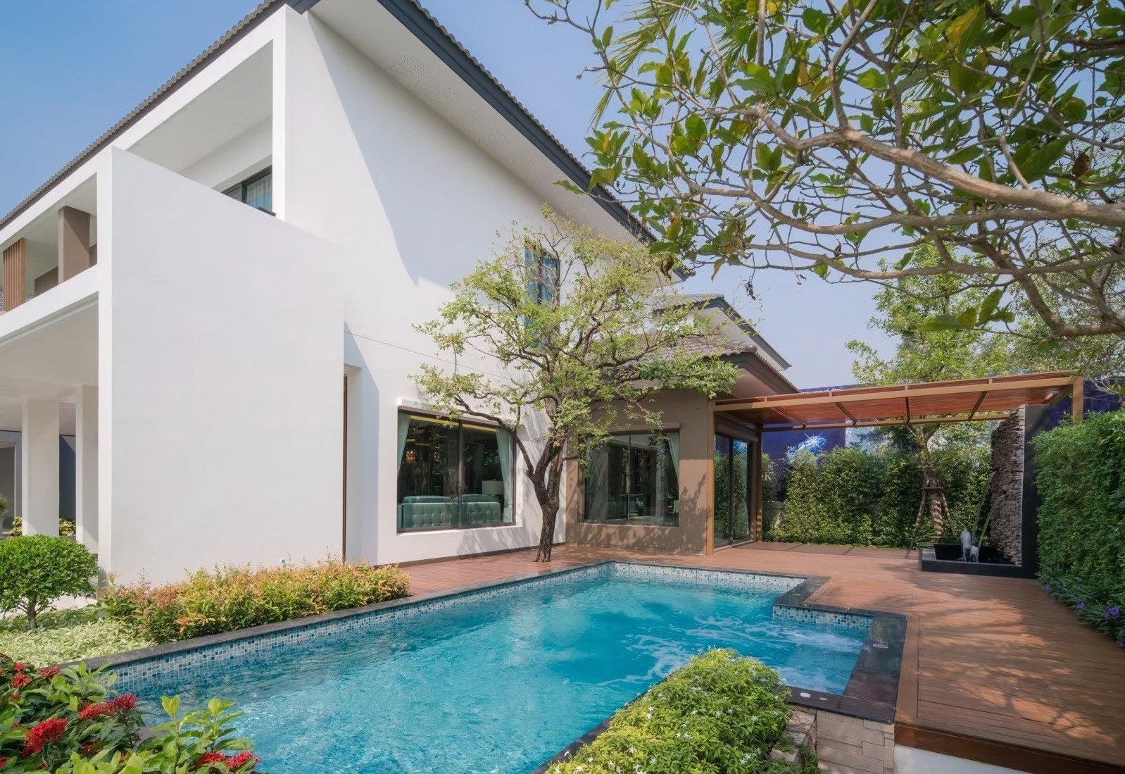 House with Private Pool in Bangnatrad 