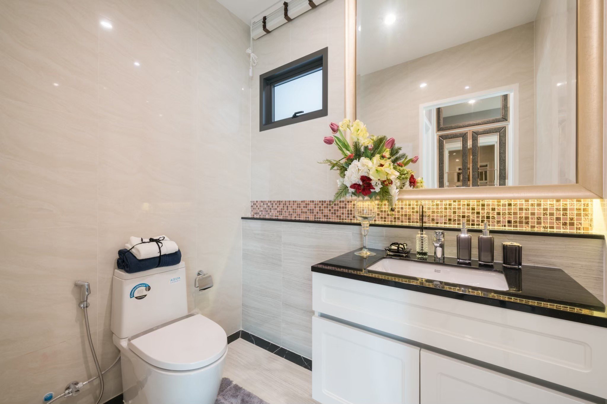 House with Private Pool in Bangnatrad 