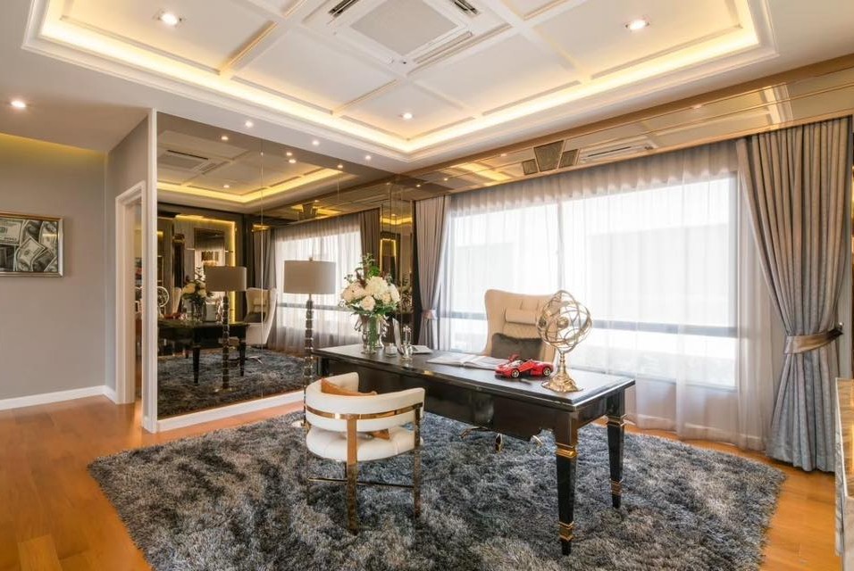 House with Private Pool in Bangnatrad 