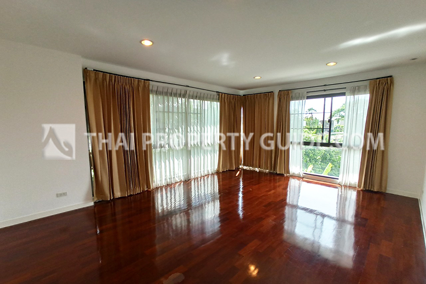 House with Private Pool in Chaengwattana (near Nichada Thani) 