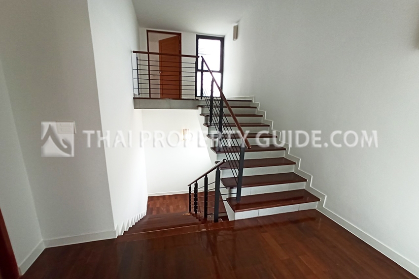 House with Private Pool in Chaengwattana (near Nichada Thani) 