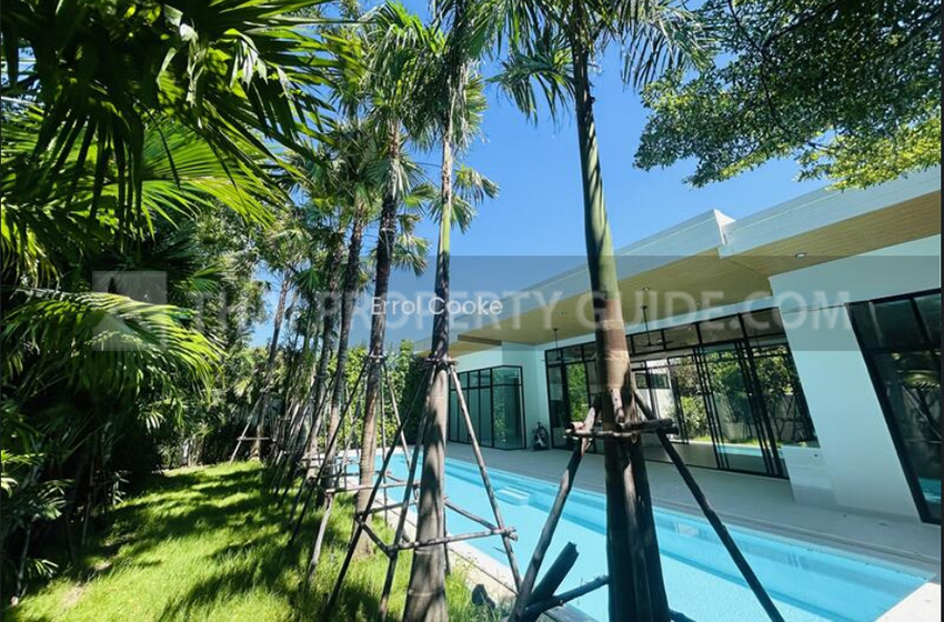 House with Private Pool in Chaengwattana 