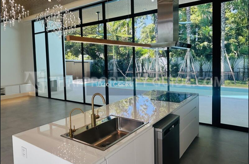 House with Private Pool in Chaengwattana 