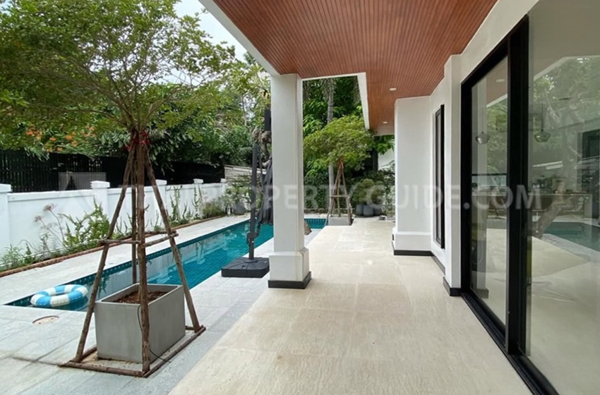 House with Private Pool in Nichada Thani 