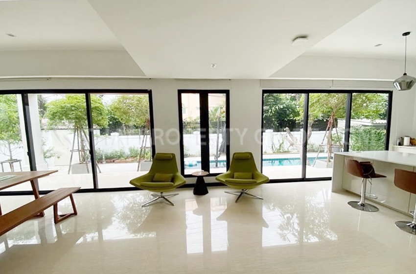 House with Private Pool in Nichada Thani 