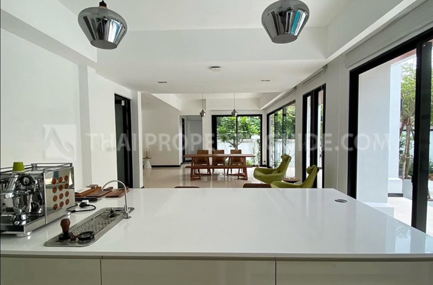 House with Private Pool in Nichada Thani 