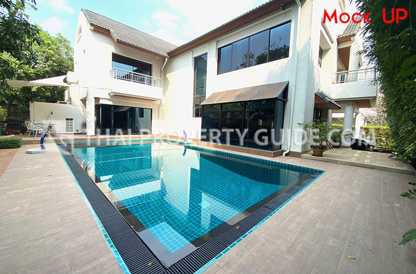 House with Private Pool in Nichada Thani