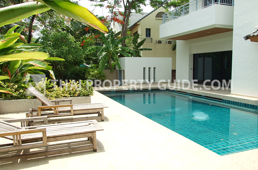 House with Private Pool in Nichada Thani 