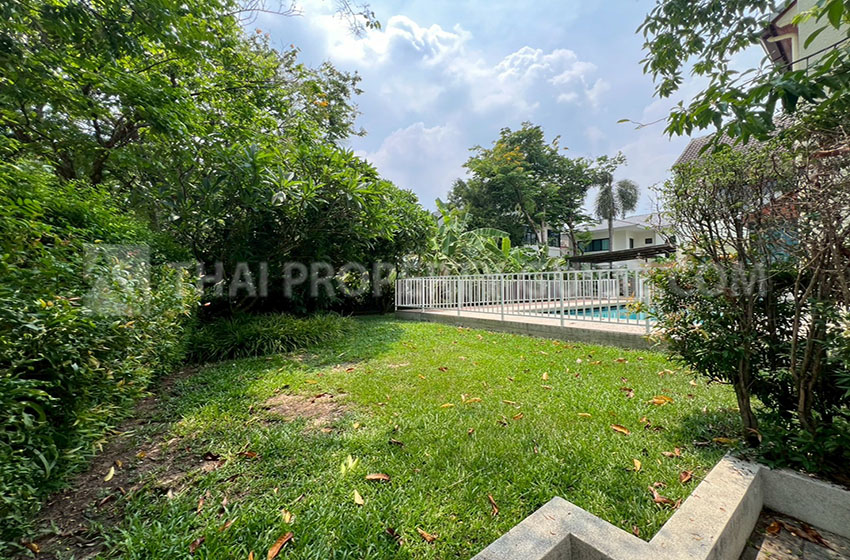 House with Private Pool in Nichada Thani 