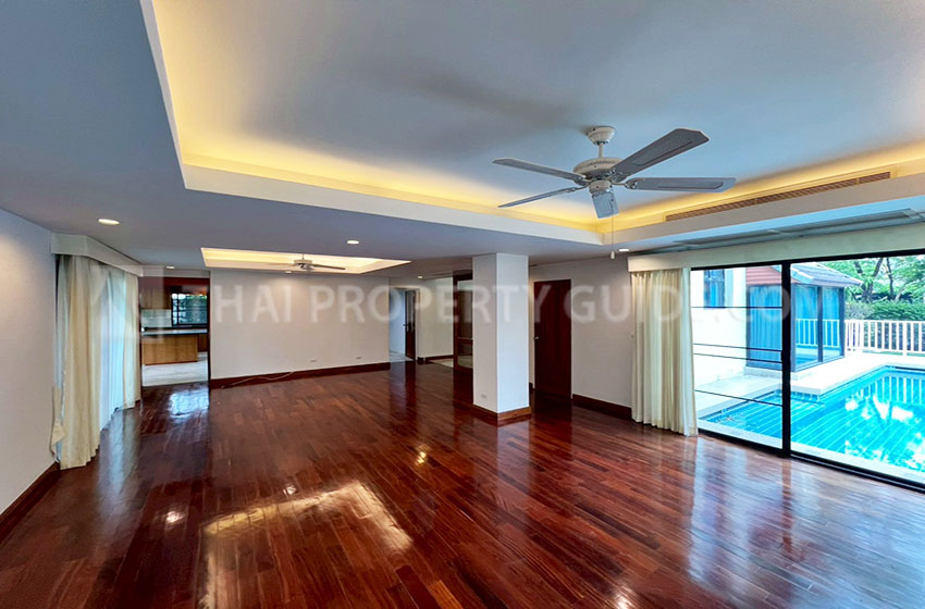 House with Private Pool in Nichada Thani 