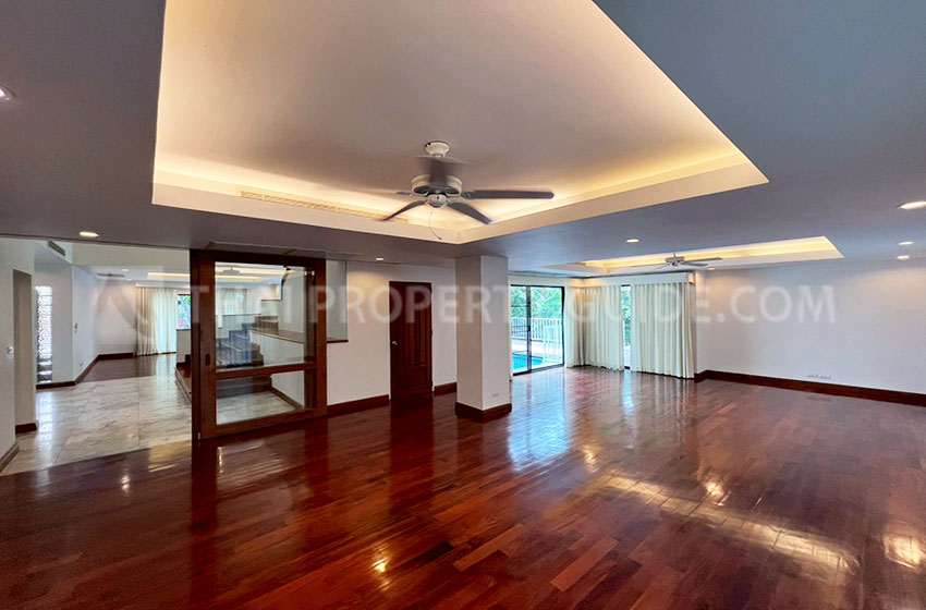House with Private Pool in Nichada Thani 