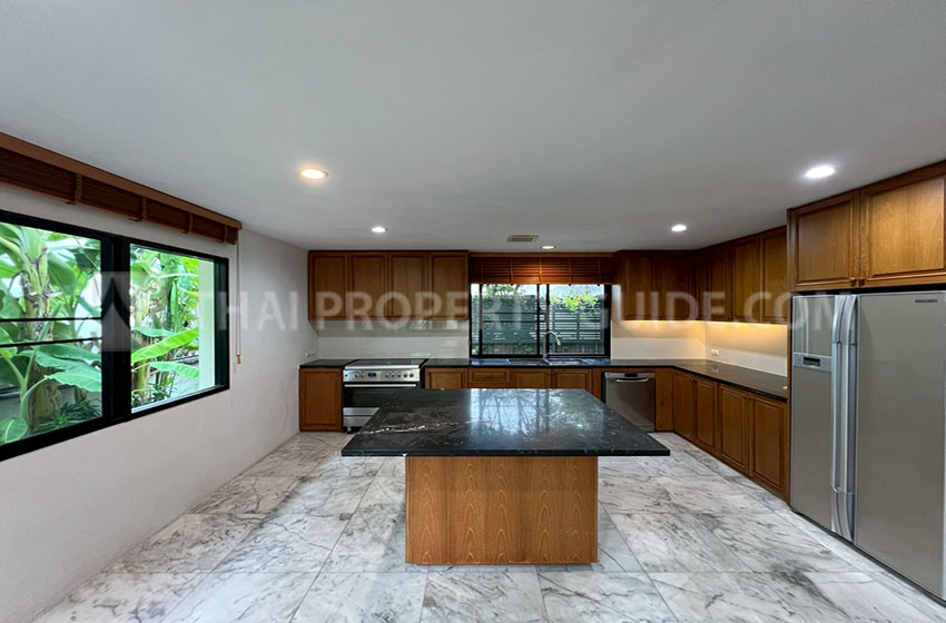 House with Private Pool in Nichada Thani 