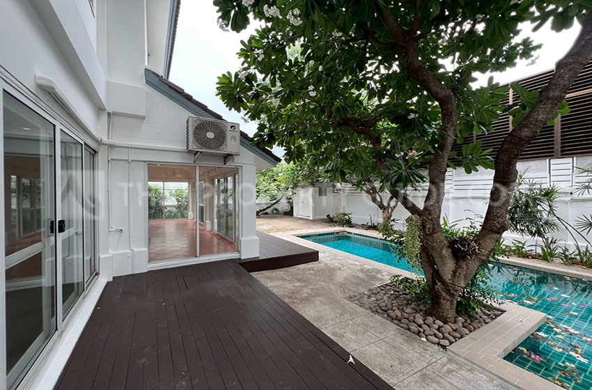 House with Private Pool in Nichada Thani 