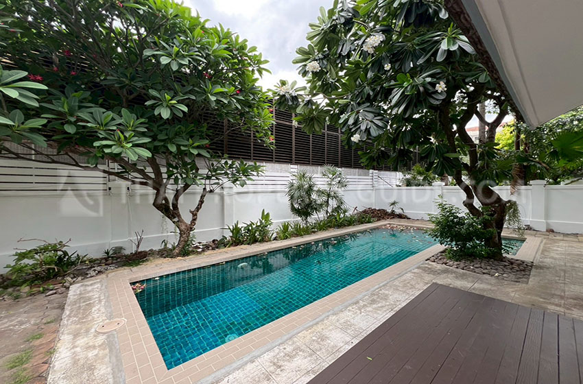 House with Private Pool in Nichada Thani 