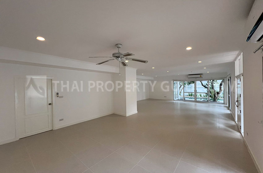 House with Private Pool in Nichada Thani 