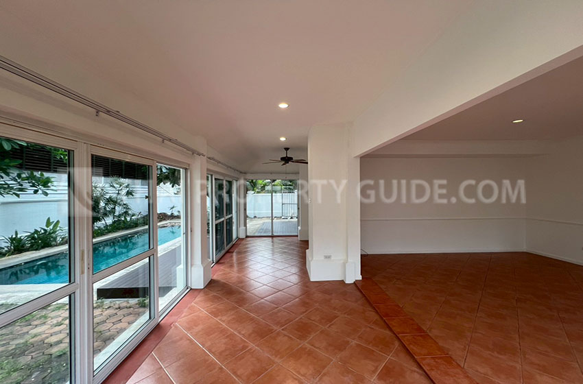 House with Private Pool in Nichada Thani 