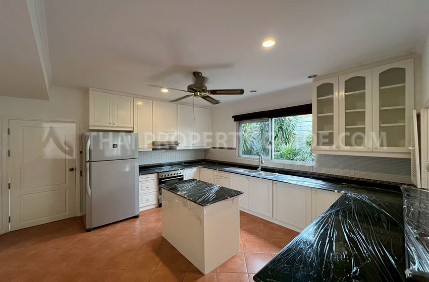 House with Private Pool in Nichada Thani 