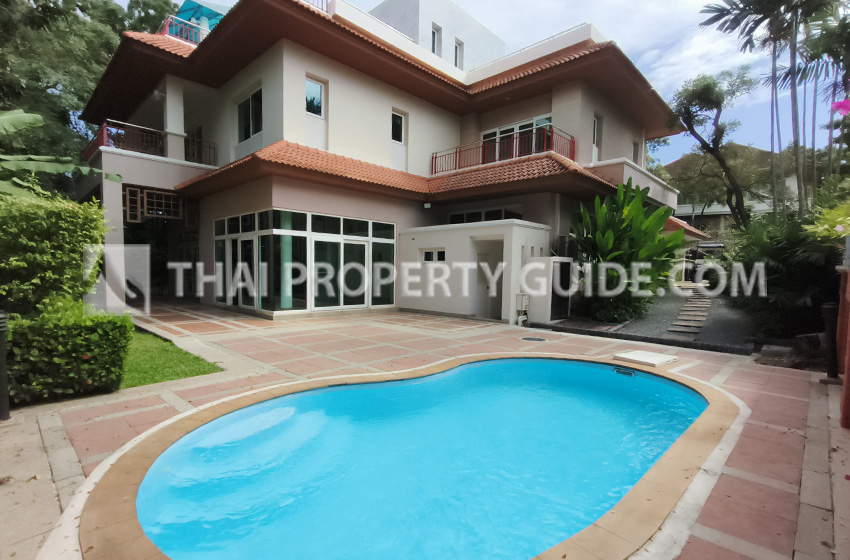 House with Private Pool for rent in Nichada Thani