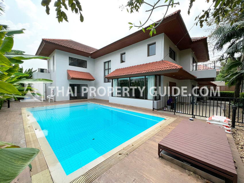 House with Private Pool for rent in Nichada Thani