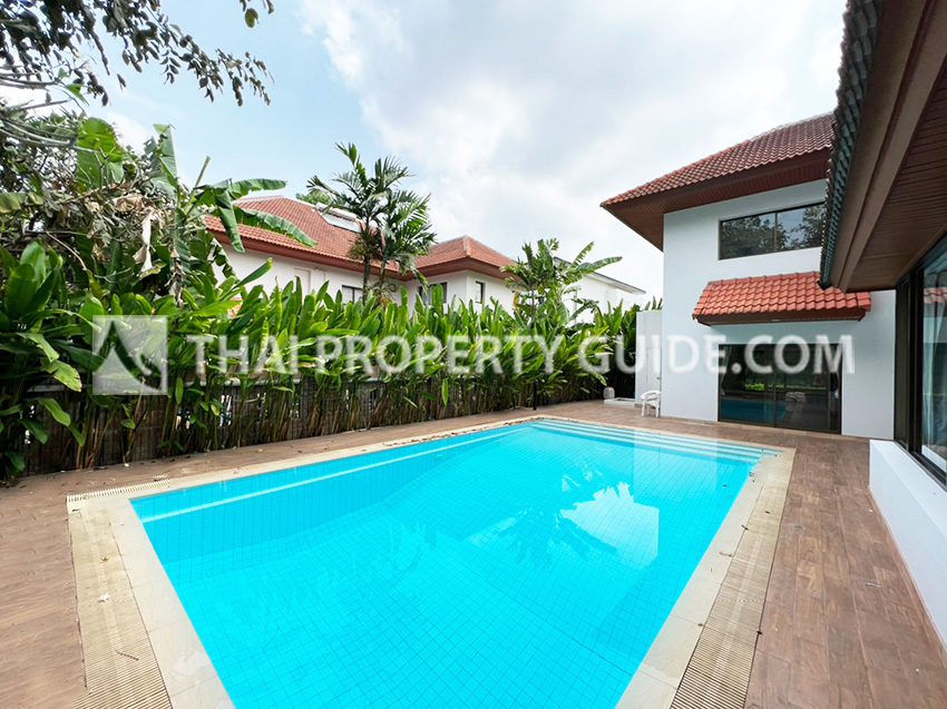 House with Private Pool in Nichada Thani 