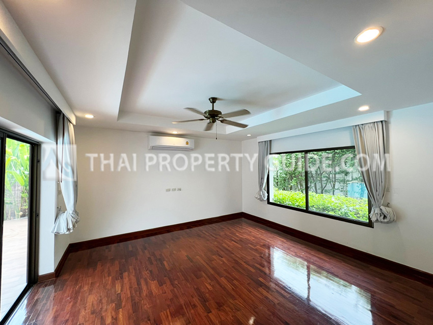 House with Private Pool in Nichada Thani 